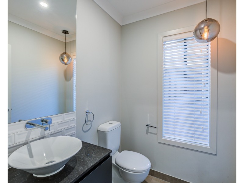 33 Mebbin Street, Pimpama QLD 4209