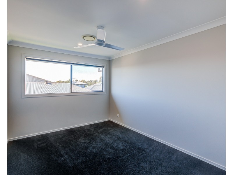 33 Mebbin Street, Pimpama QLD 4209