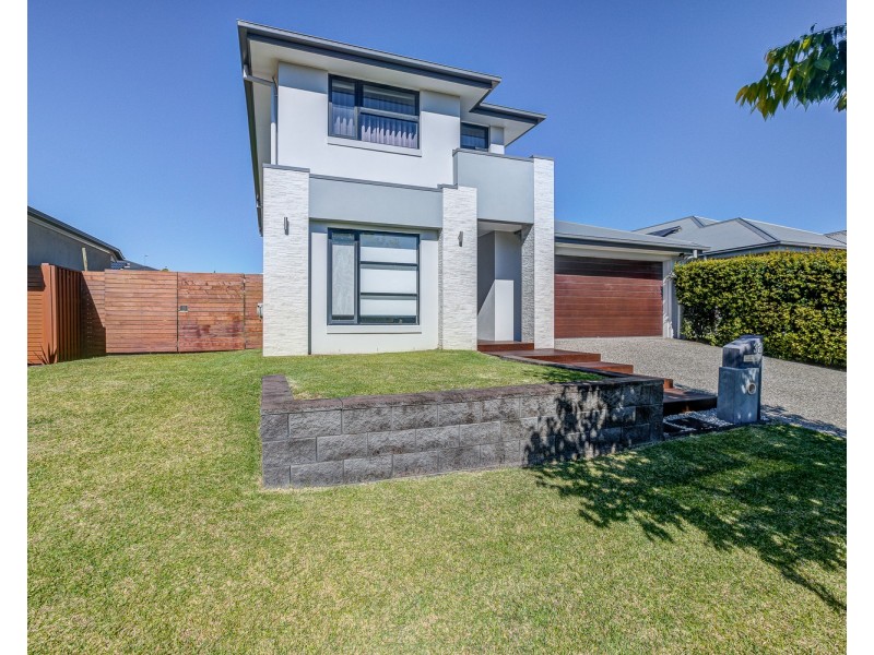 33 Mebbin Street, Pimpama QLD 4209