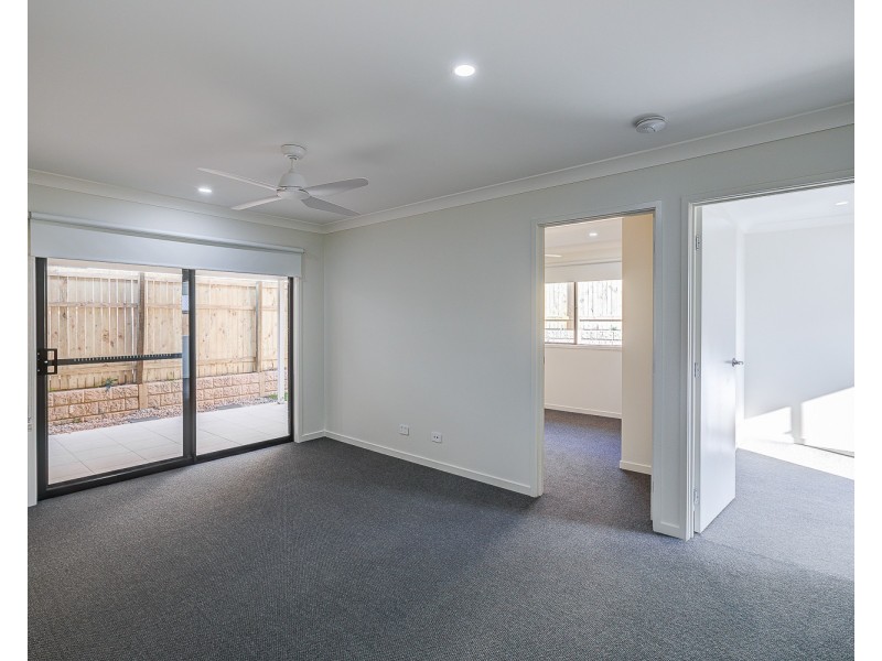 8 Rosemary Street, Greenbank QLD 4124