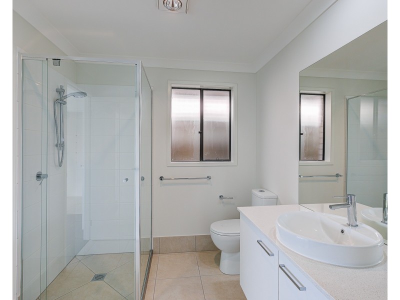 8 Rosemary Street, Greenbank QLD 4124