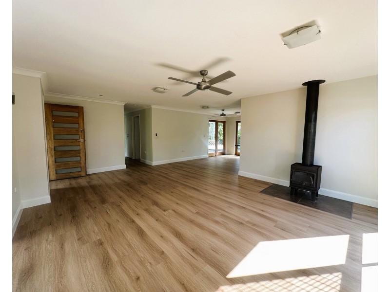 18 Ashford Road, Helensvale QLD 4212