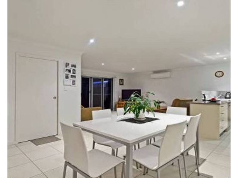 1/64 McAuley Parade, Pacific Pines QLD 4211