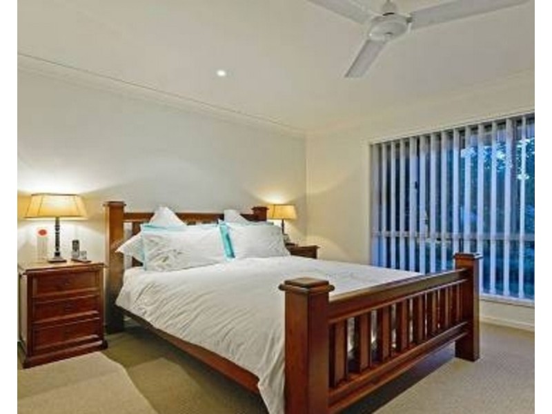 1/64 McAuley Parade, Pacific Pines QLD 4211