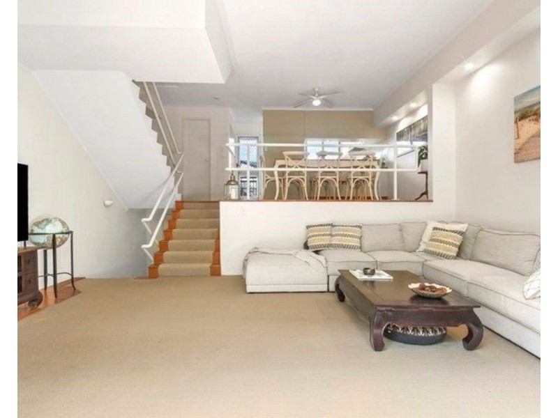 19/7 Campbell Street, Bundall QLD 4217