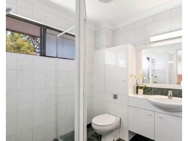 19/7 Campbell Street, Bundall QLD 4217