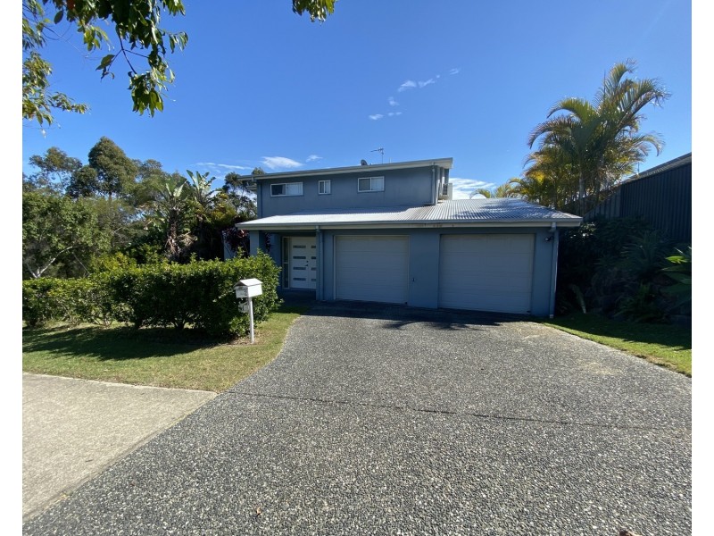 2/1 Shannonbrook Grove, Oxenford QLD 4210