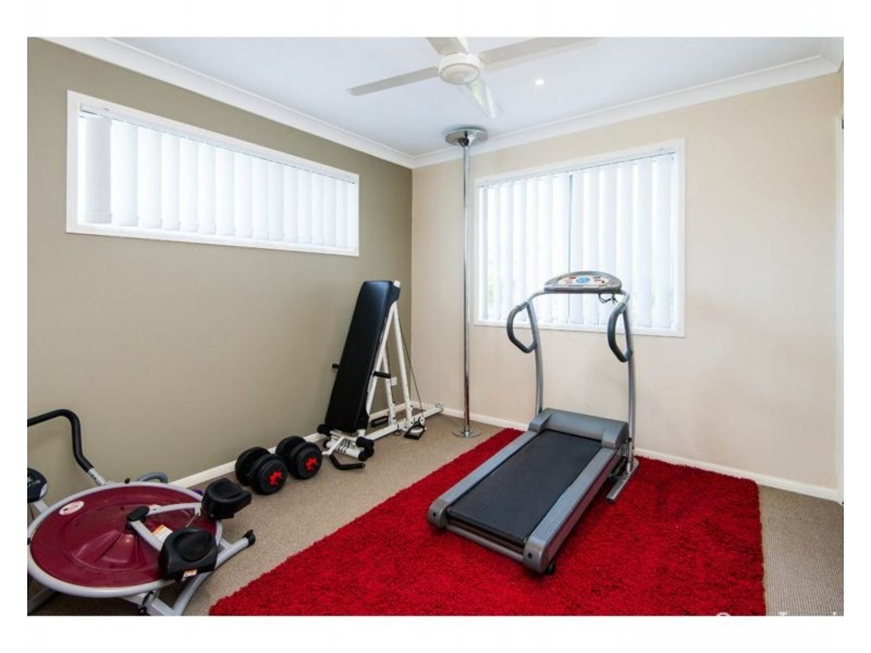 2/1 Shannonbrook Grove, Oxenford QLD 4210