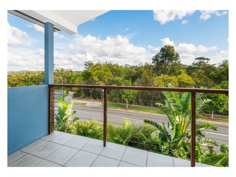 2/1 Shannonbrook Grove, Oxenford QLD 4210