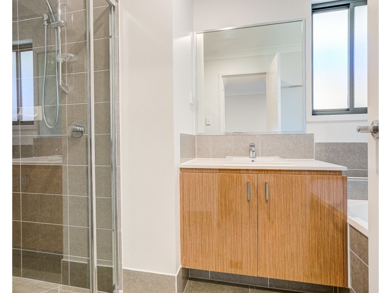 25 Barley Street, Park Ridge QLD 4125