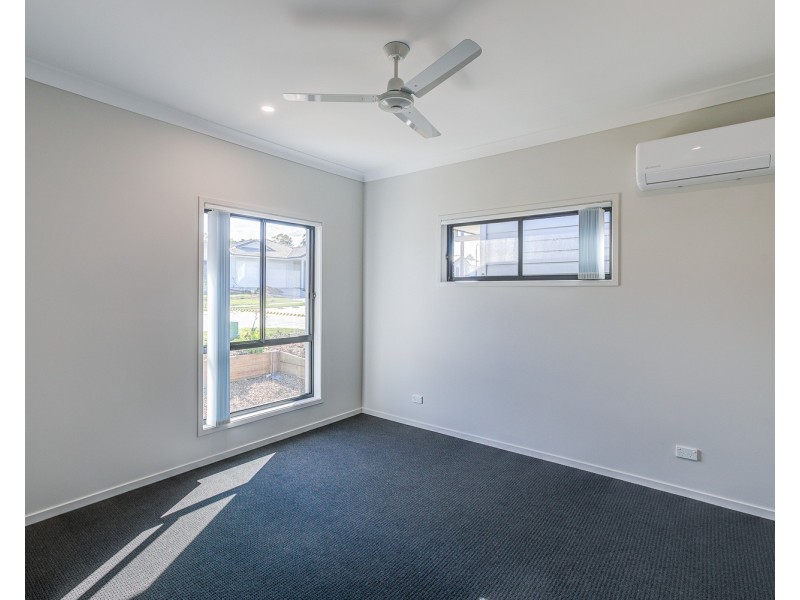 11 Raven Court, Park Ridge QLD 4125