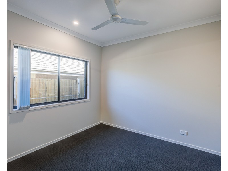 11 Raven Court, Park Ridge QLD 4125