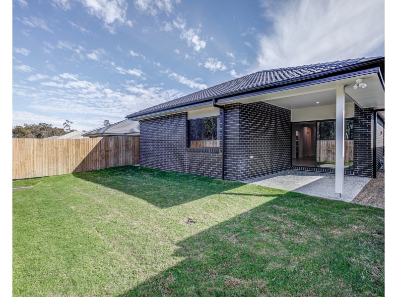 11 Raven Court, Park Ridge QLD 4125