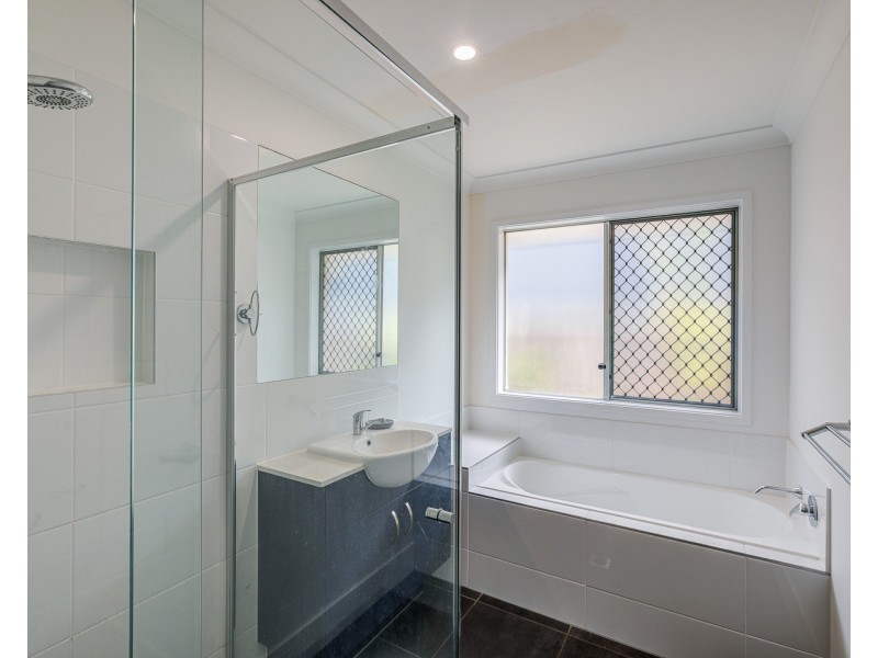 15 Dorset Street, Pimpama QLD 4209