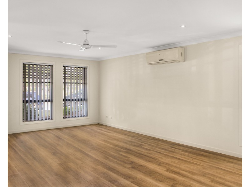 1/10 Holl Lane, Coomera QLD 4209