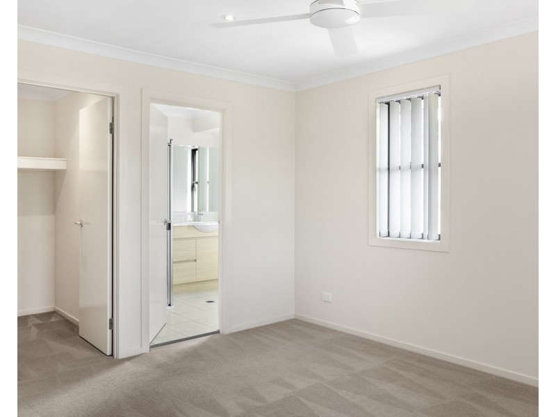 1/10 Holl Lane, Coomera QLD 4209