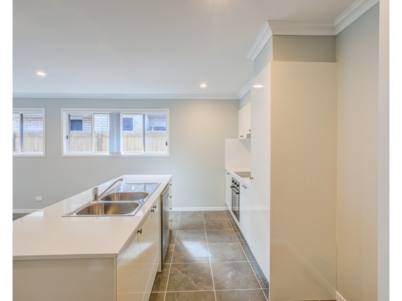 20 Raven Court, Park Ridge QLD 4125