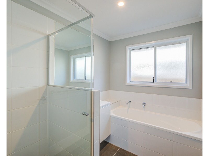 20 Raven Court, Park Ridge QLD 4125