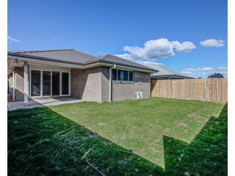 20 Raven Court, Park Ridge QLD 4125