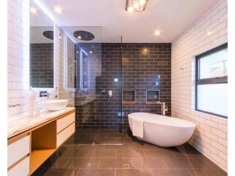 12 Neptune Court, Surfers Paradise QLD 4217