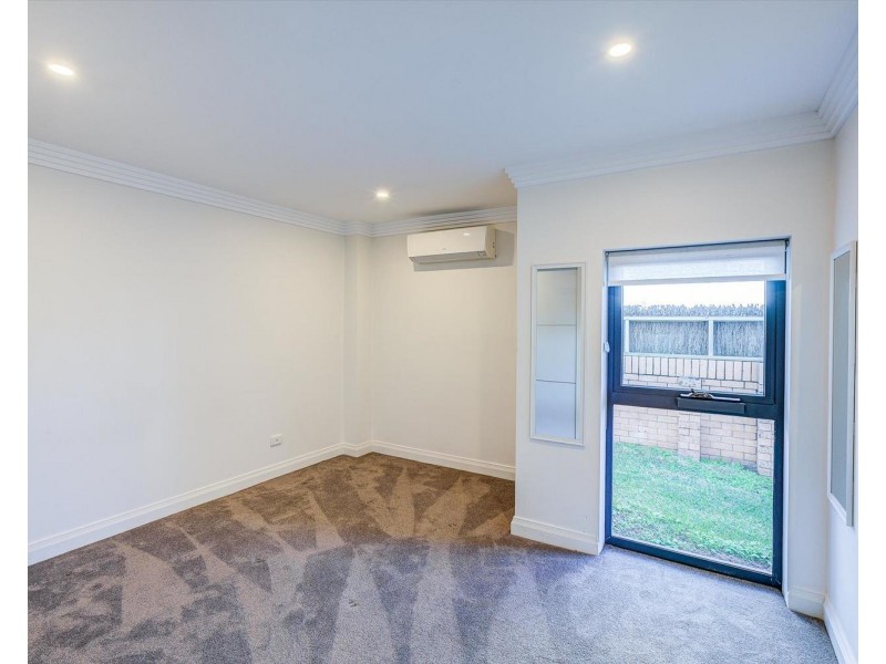 12 Neptune Court, Surfers Paradise QLD 4217