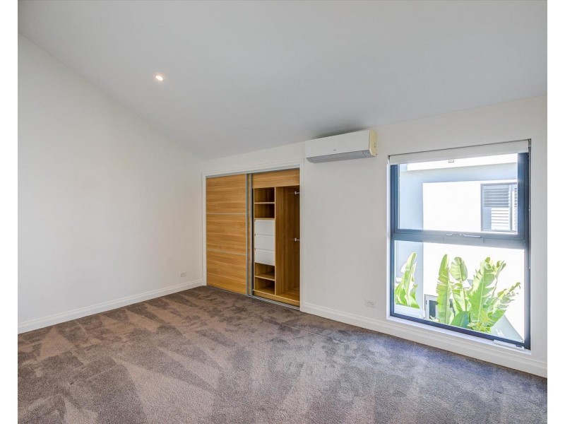 12 Neptune Court, Surfers Paradise QLD 4217