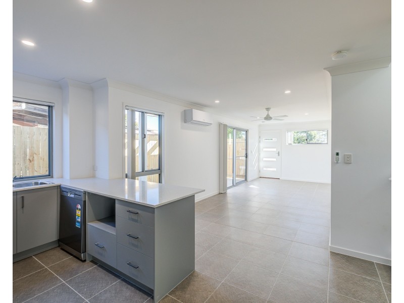1/147B South Station Road, Silkstone QLD 4304