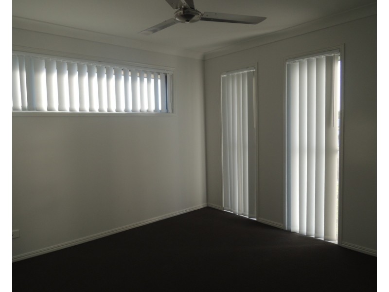 5 Sapphire Place, Pimpama QLD 4209