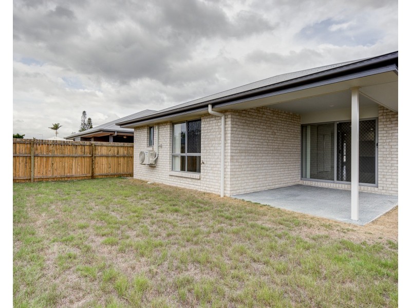 16 Niels Crescent, Park Ridge QLD 4125