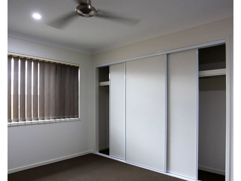 15 Woodrose Circuit, Pimpama QLD 4209