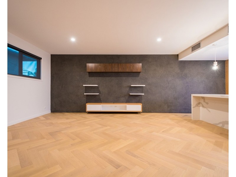 4/6 Mountain View Avenue, Miami QLD 4220