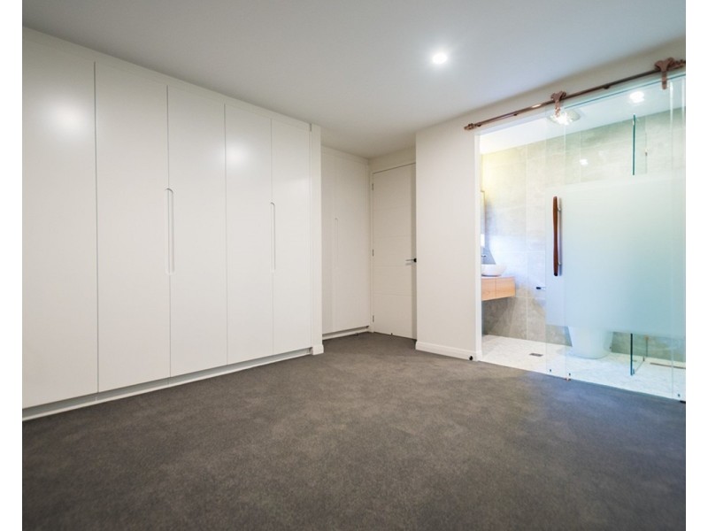 4/6 Mountain View Avenue, Miami QLD 4220