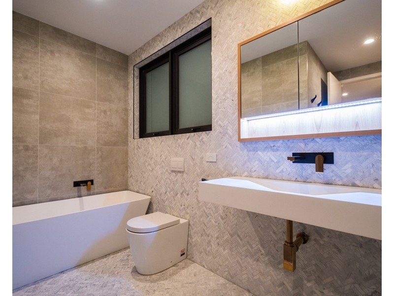 4/6 Mountain View Avenue, Miami QLD 4220