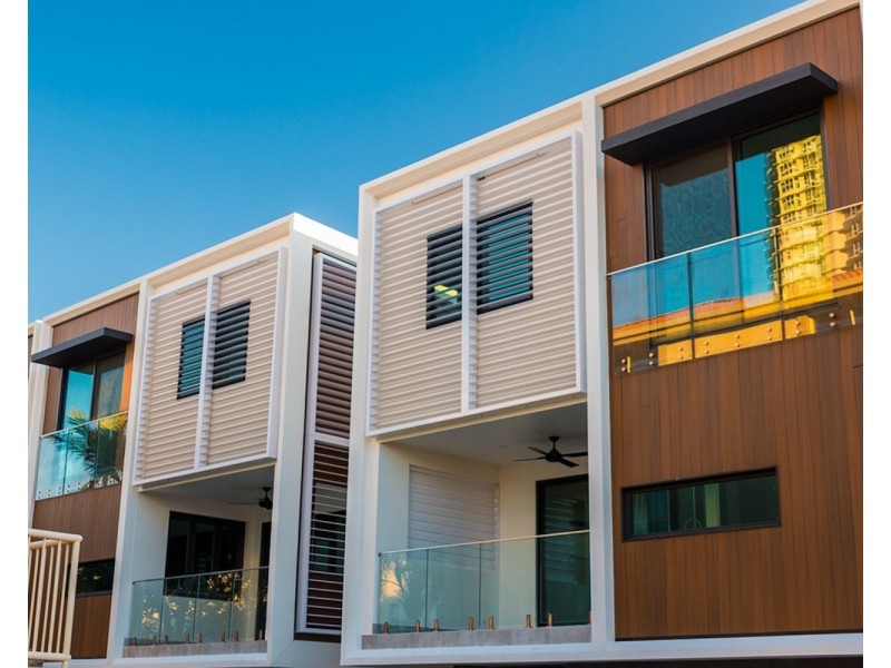 4/6 Mountain View Avenue, Miami QLD 4220