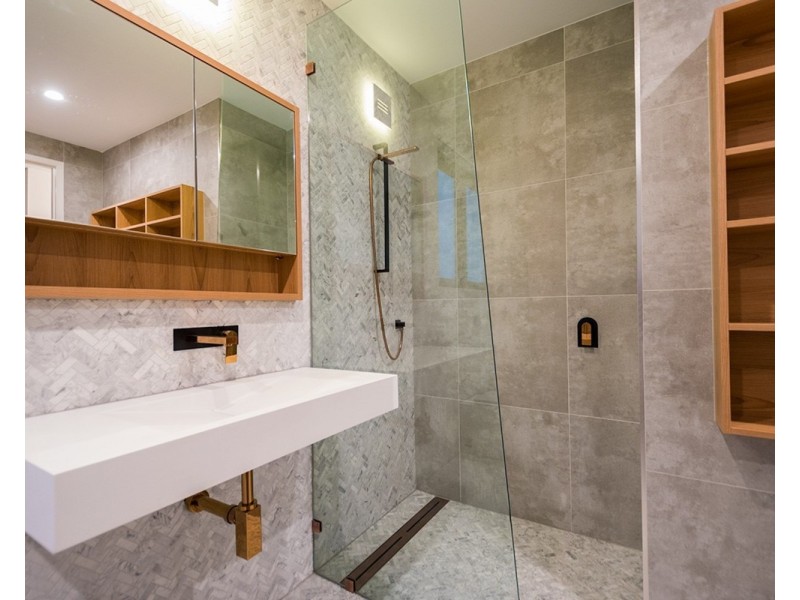 4/6 Mountain View Avenue, Miami QLD 4220