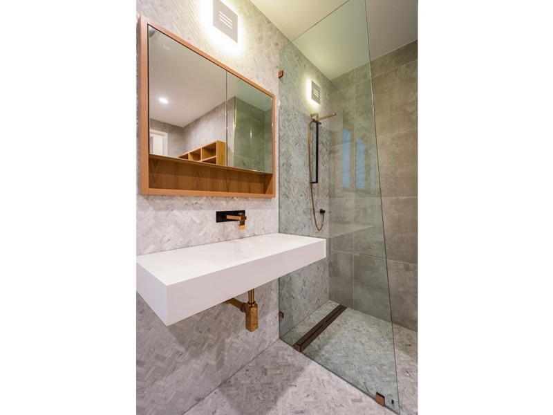 4/6 Mountain View Avenue, Miami QLD 4220