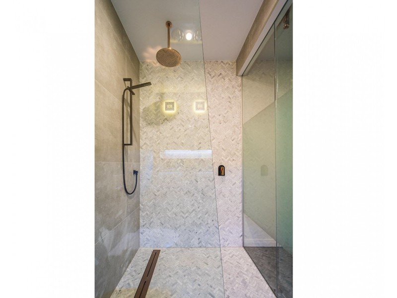 4/6 Mountain View Avenue, Miami QLD 4220