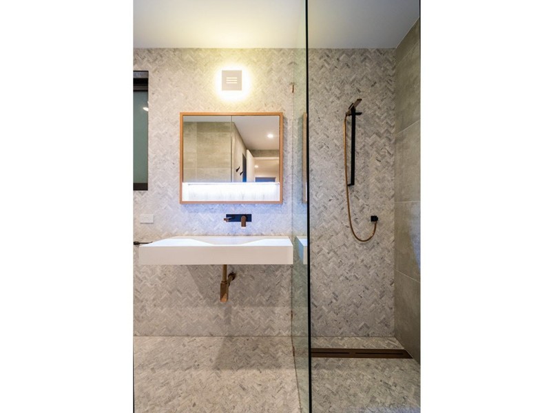 4/6 Mountain View Avenue, Miami QLD 4220