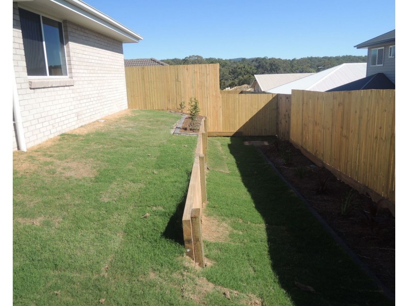 8  sapphire Place, Pimpama QLD 4209