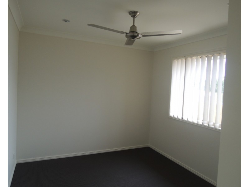 3 Sapphire Place, Pimpama QLD 4209