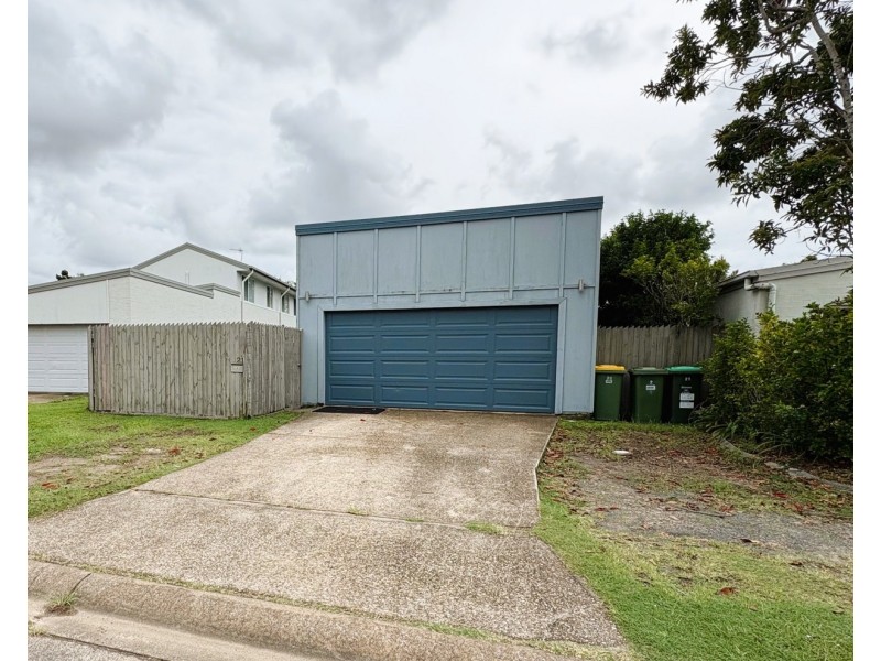 21 Norfolk Drive, Pacific Pines QLD 4211