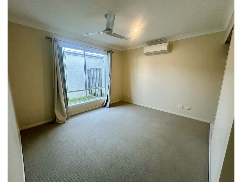 21 Norfolk Drive, Pacific Pines QLD 4211