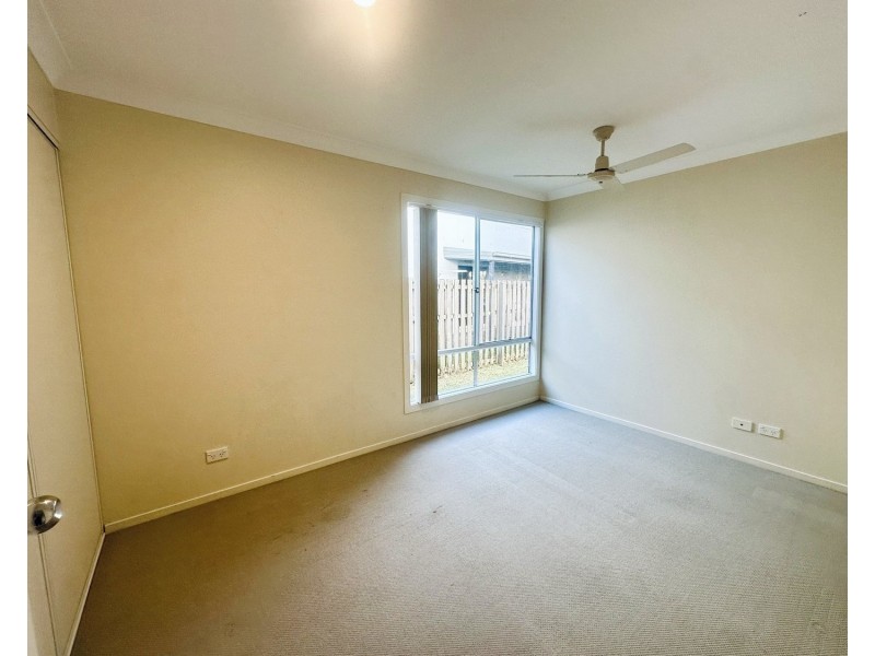 21 Norfolk Drive, Pacific Pines QLD 4211
