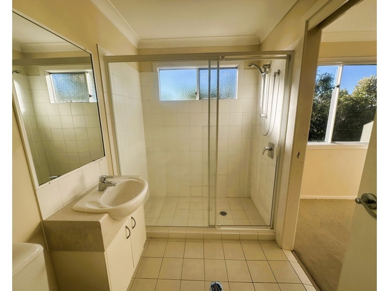 21 Norfolk Drive, Pacific Pines QLD 4211
