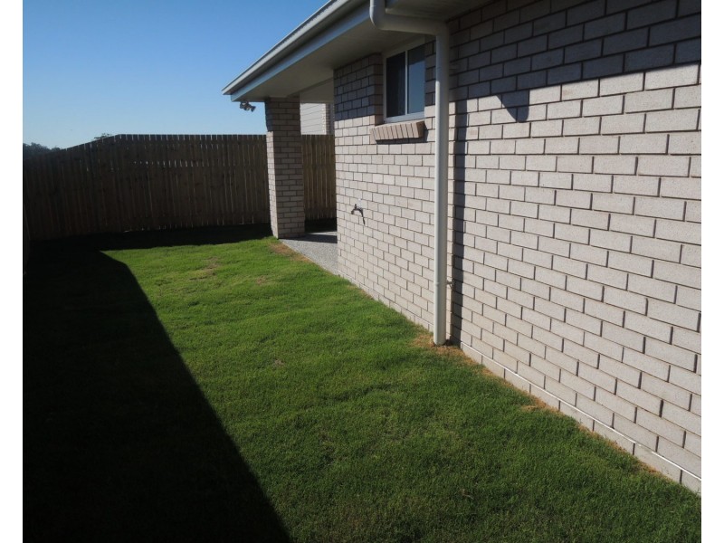 19 John Crescent, Pimpama QLD 4209