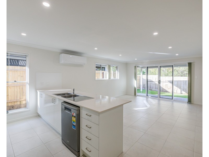 19 Raven Court, Park Ridge QLD 4125