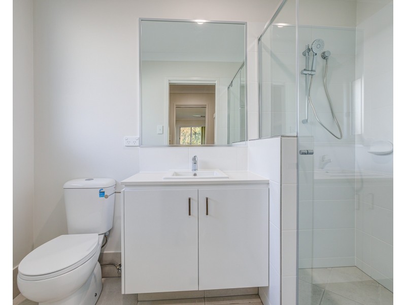 19 Raven Court, Park Ridge QLD 4125