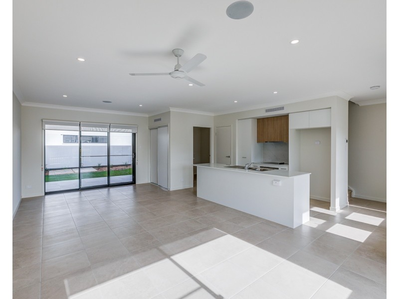 50 Livistona Street, Redland Bay QLD 4165