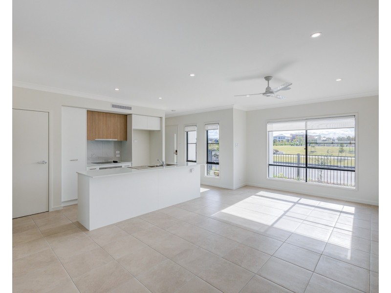 50 Livistona Street, Redland Bay QLD 4165