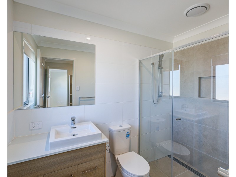 50 Livistona Street, Redland Bay QLD 4165